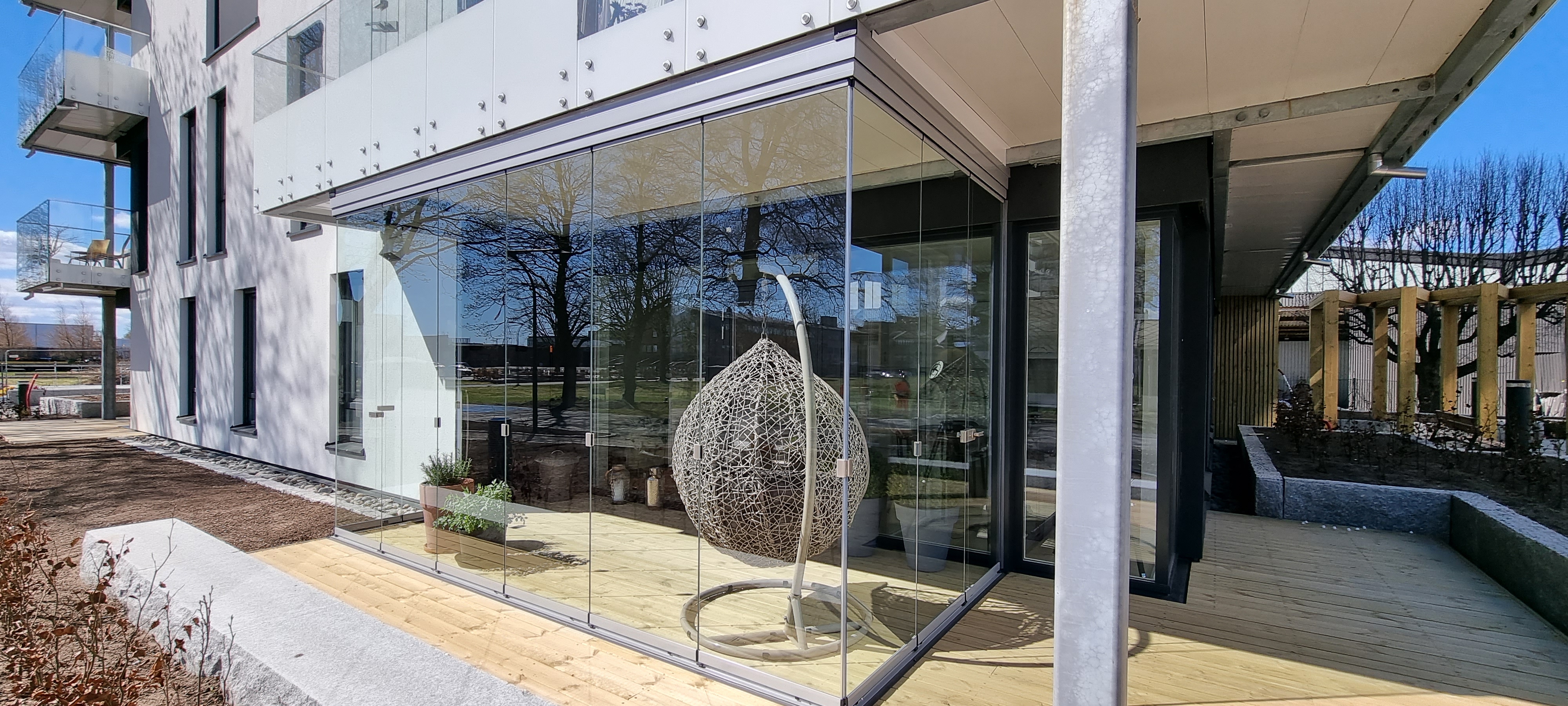 Wariant pełnej wysokości — system bezramowy